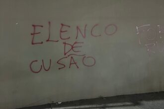 Protesto muro Morumbi (Foto: Reprodução)